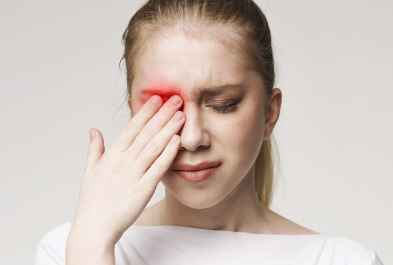 Eyelid dermatitis